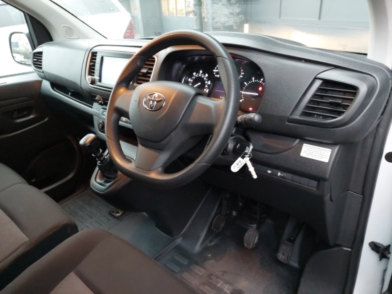 Used Toyota ProAce 2023 for sale - 77141691: Photo 2