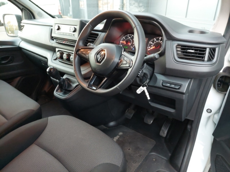 Used Renault Trafic 2023 for sale - 76502409: Photo 2