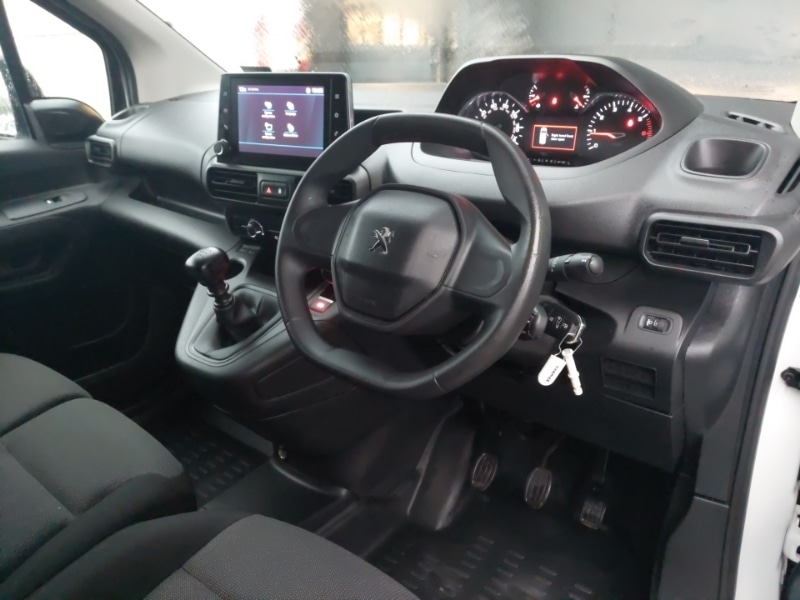 Used Peugeot Partner 2022 for sale - 76726299: Photo 2