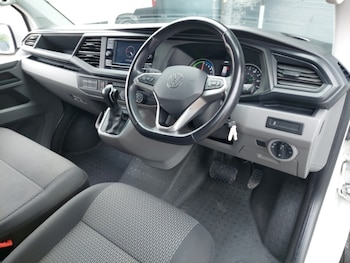 Used Volkswagen Transporter 2021 for sale - 75605522: Photo