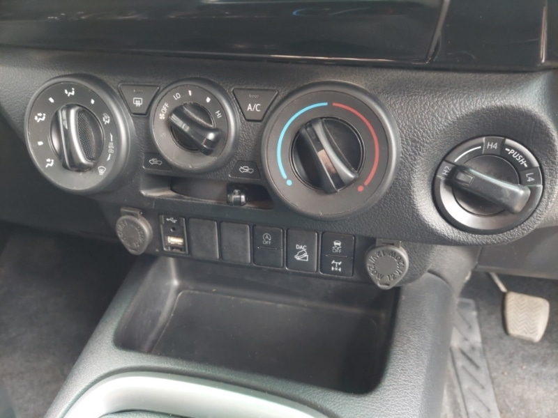 Used Toyota Hilux 2022 for sale - 78169807: Photo 17