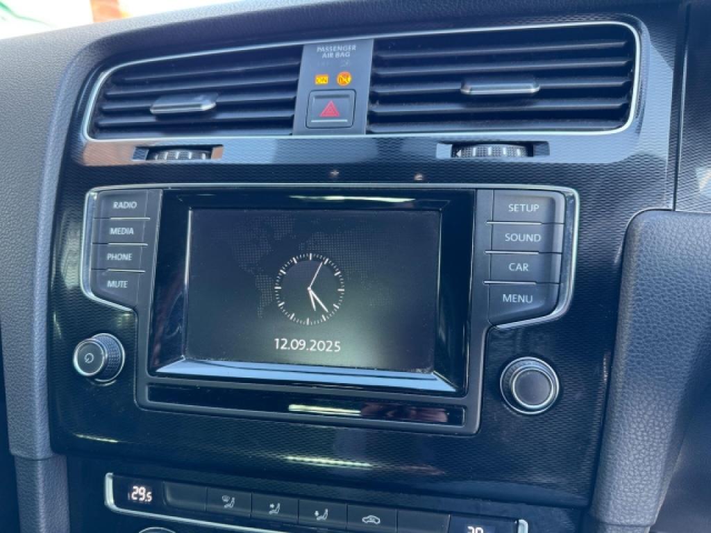 Used Volkswagen Golf 2014 for sale - 76651940: Photo 24