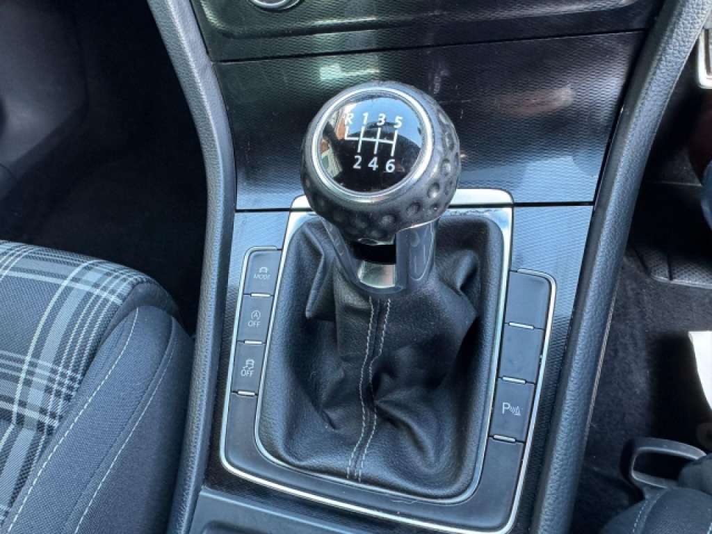 Used Volkswagen Golf 2014 for sale - 76651940: Photo 27