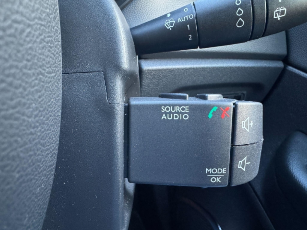 Used Renault Captur 2018 for sale - 76651938: Photo 26