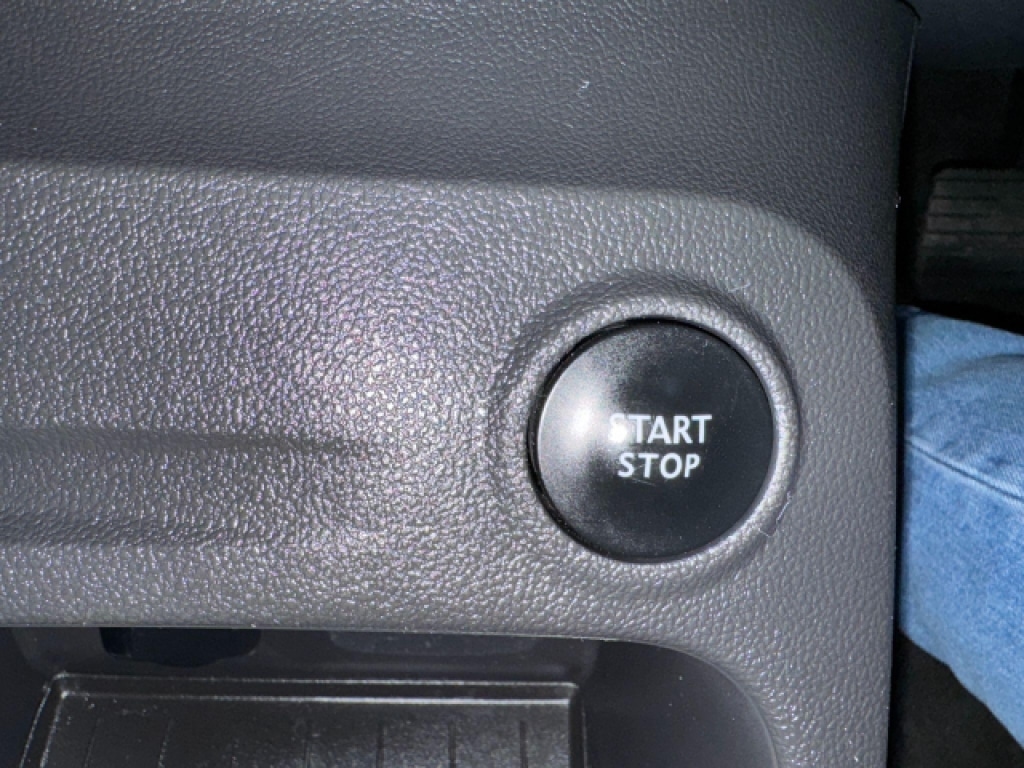 Used Renault Captur 2018 for sale - 76651938: Photo 31