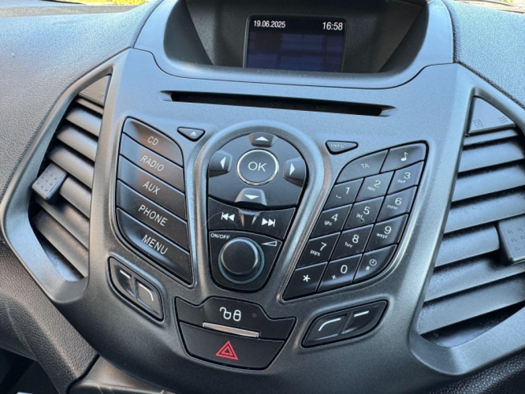 Used Ford Ecosport 2017 for sale - 76651944: Photo 20