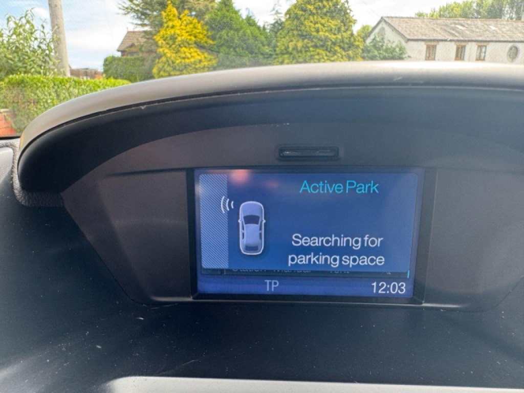 Used Ford Kuga 2015 for sale - 76651949: Photo 24