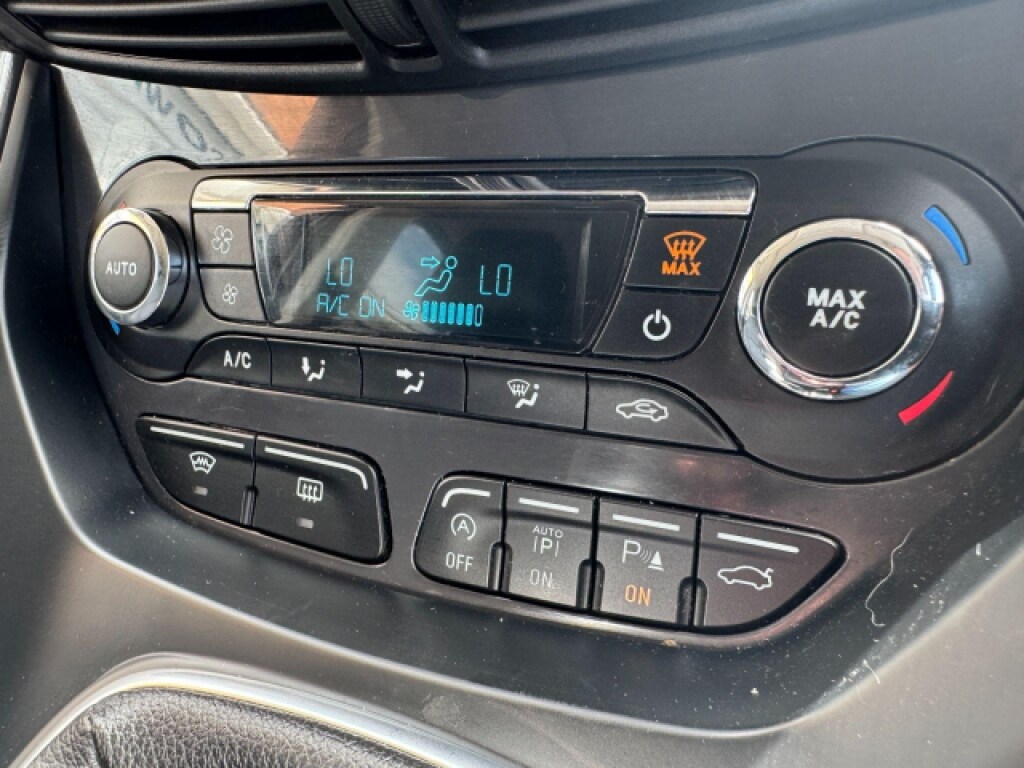 Used Ford Kuga 2015 for sale - 76651949: Photo 27