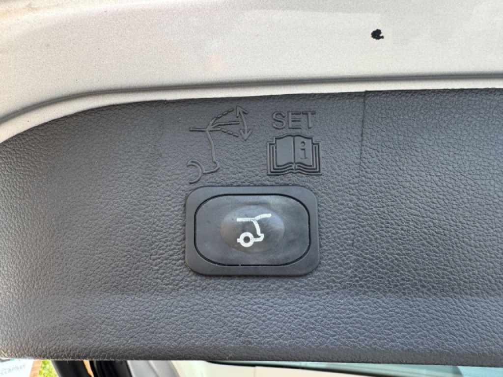 Used Ford Kuga 2015 for sale - 76651949: Photo 9