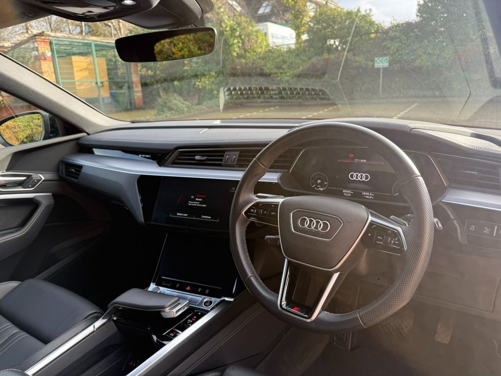 Used Audi e-tron 2022 for sale - 77249882: Photo 11