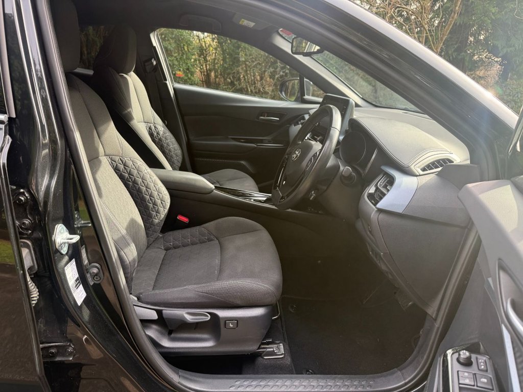 Used Toyota C-HR 2021 for sale - 77609249: Photo 11