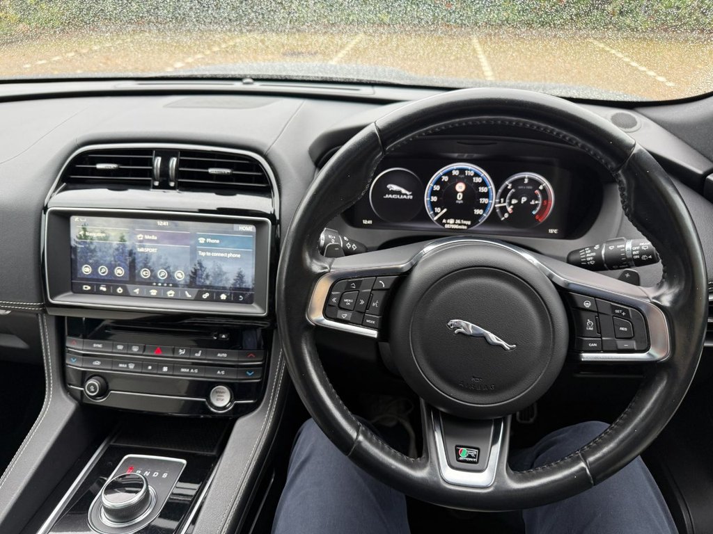 Used Jaguar F-Pace 2017 for sale - 76582889: Photo 33