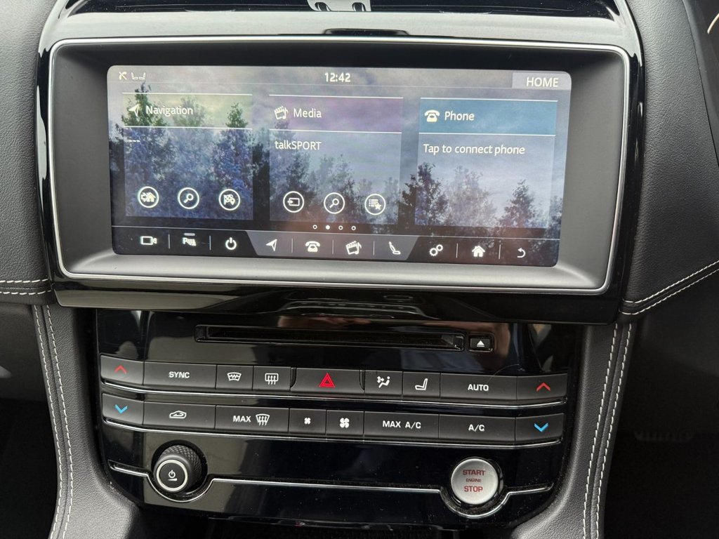 Used Jaguar F-Pace 2017 for sale - 76582889: Photo 35