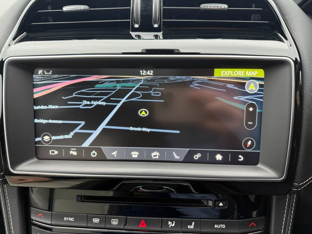 Used Jaguar F-Pace 2017 for sale - 76582889: Photo 37