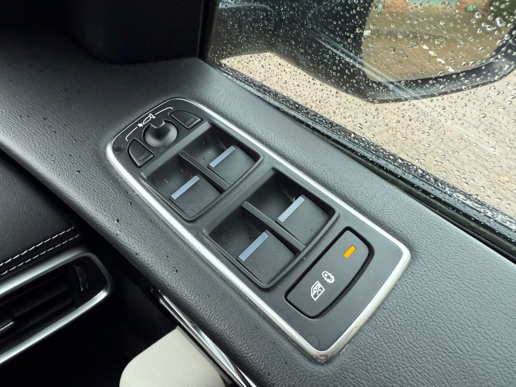 Used Jaguar F-Pace 2017 for sale - 76582889: Photo 50