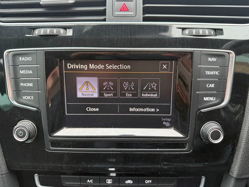 Used Volkswagen Golf 2014 for sale - 77140134: Photo 34