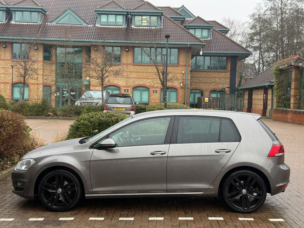 Used Volkswagen Golf 2014 for sale - 77140134: Photo 4