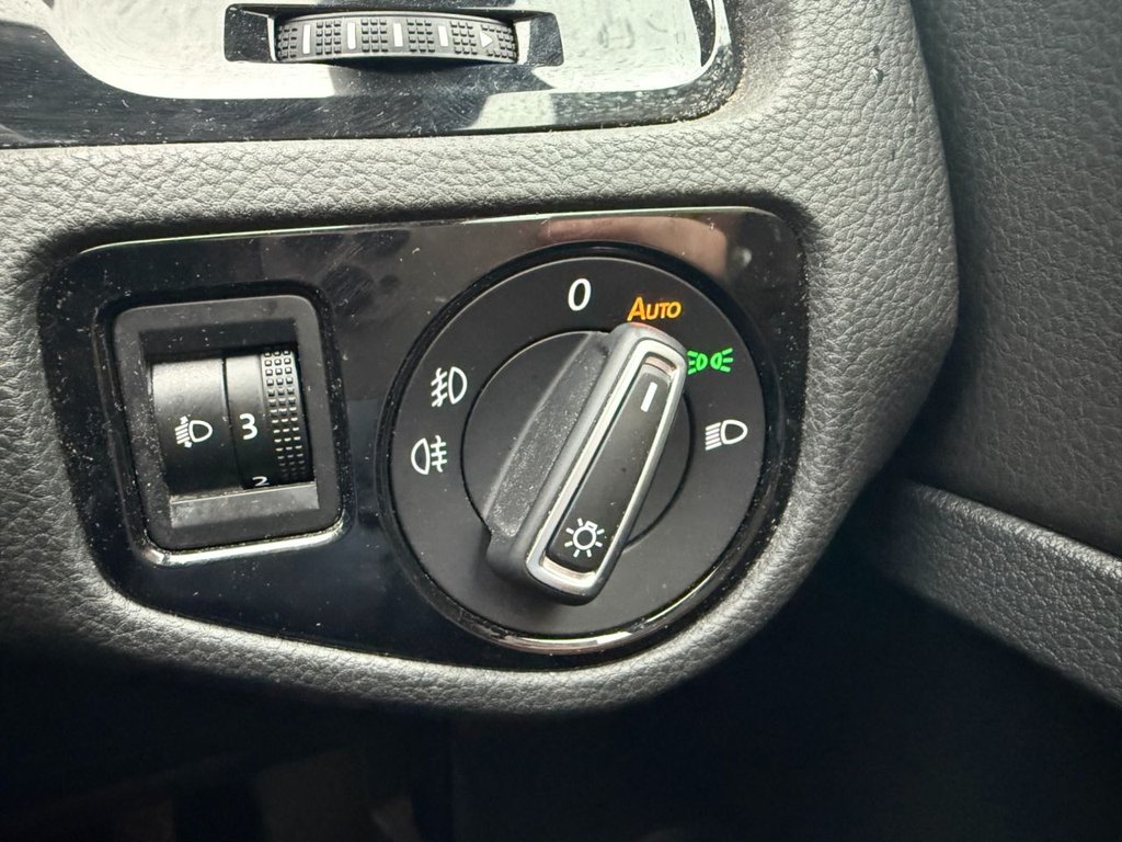 Used Volkswagen Golf 2014 for sale - 77140134: Photo 41