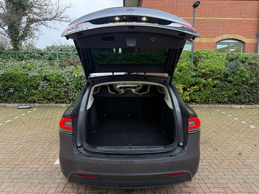 Used Tesla Model X 2019 for sale - 76986352: Photo 42