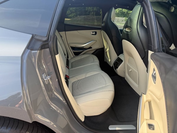 Used Aston Martin DBX 2022 for sale - 75553998: Photo 27