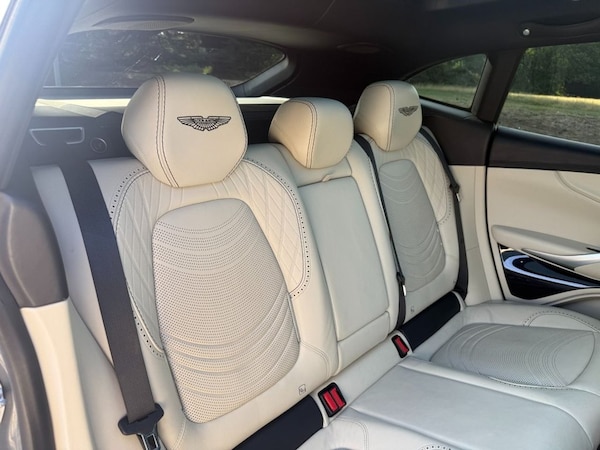 Used Aston Martin DBX 2022 for sale - 75553998: Photo 30