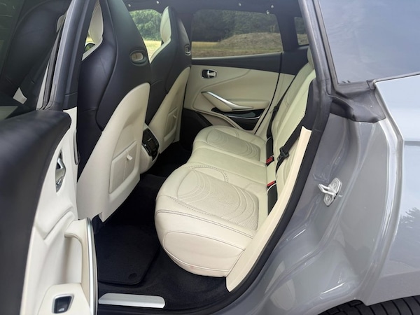 Used Aston Martin DBX 2022 for sale - 75553998: Photo 31