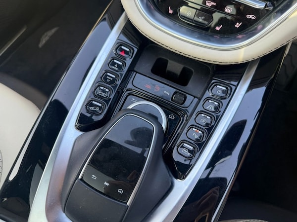Used Aston Martin DBX 2022 for sale - 75553998: Photo 44