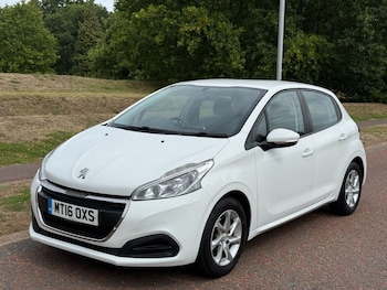 Used Peugeot 208 2016 for sale - 75573156: Photo