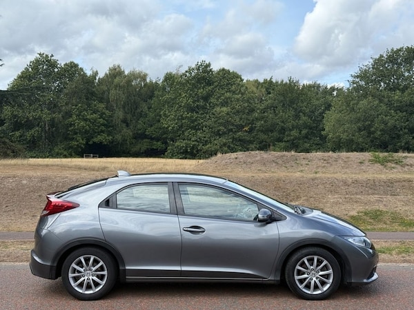 Used Honda Civic 2015 for sale - 75111015: Photo 9