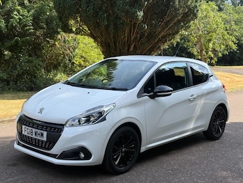 Used Peugeot 208 2018 for sale - 79166845: Photo