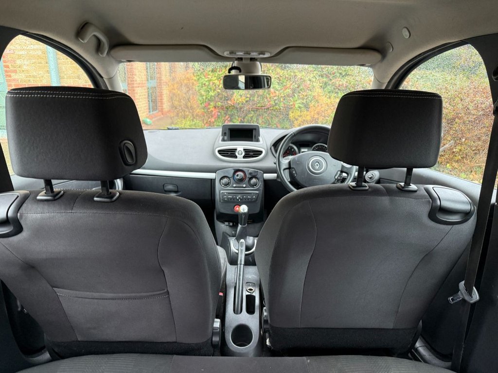 Used Renault Clio 2011 for sale - 77302184: Photo 15