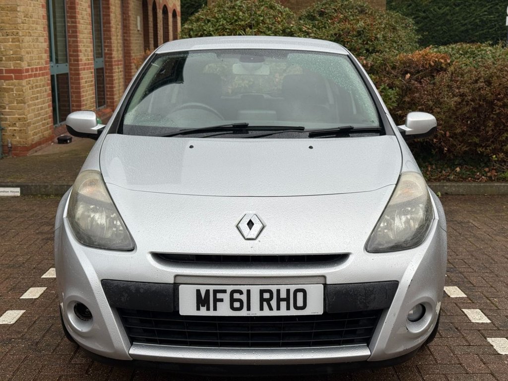 Used Renault Clio 2011 for sale - 77302184: Photo 2