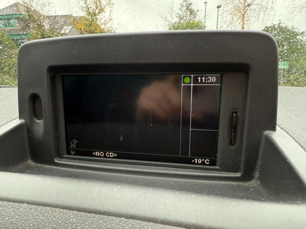 Used Renault Clio 2011 for sale - 77302184: Photo 20