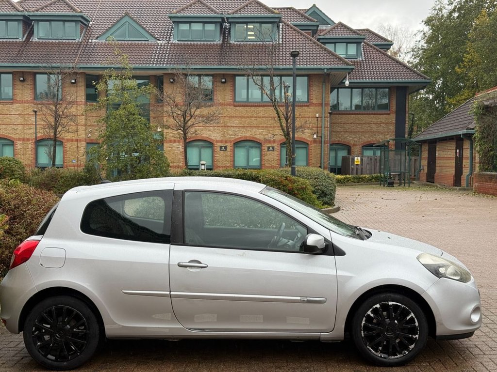 Used Renault Clio 2011 for sale - 77302184: Photo 8