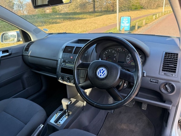 Used Volkswagen Polo 2002 for sale - 76216882: Photo 12