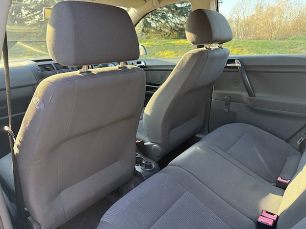Used Volkswagen Polo 2002 for sale - 76216882: Photo 24