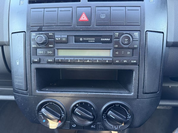 Used Volkswagen Polo 2002 for sale - 76216882: Photo 32