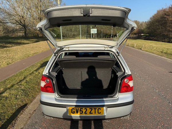 Used Volkswagen Polo 2002 for sale - 76216882: Photo 41