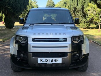 Used Land Rover Defender 2021 for sale - 79103880: Photo