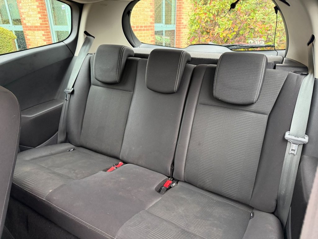 Used Renault Clio 2011 for sale - 76711124: Photo 15