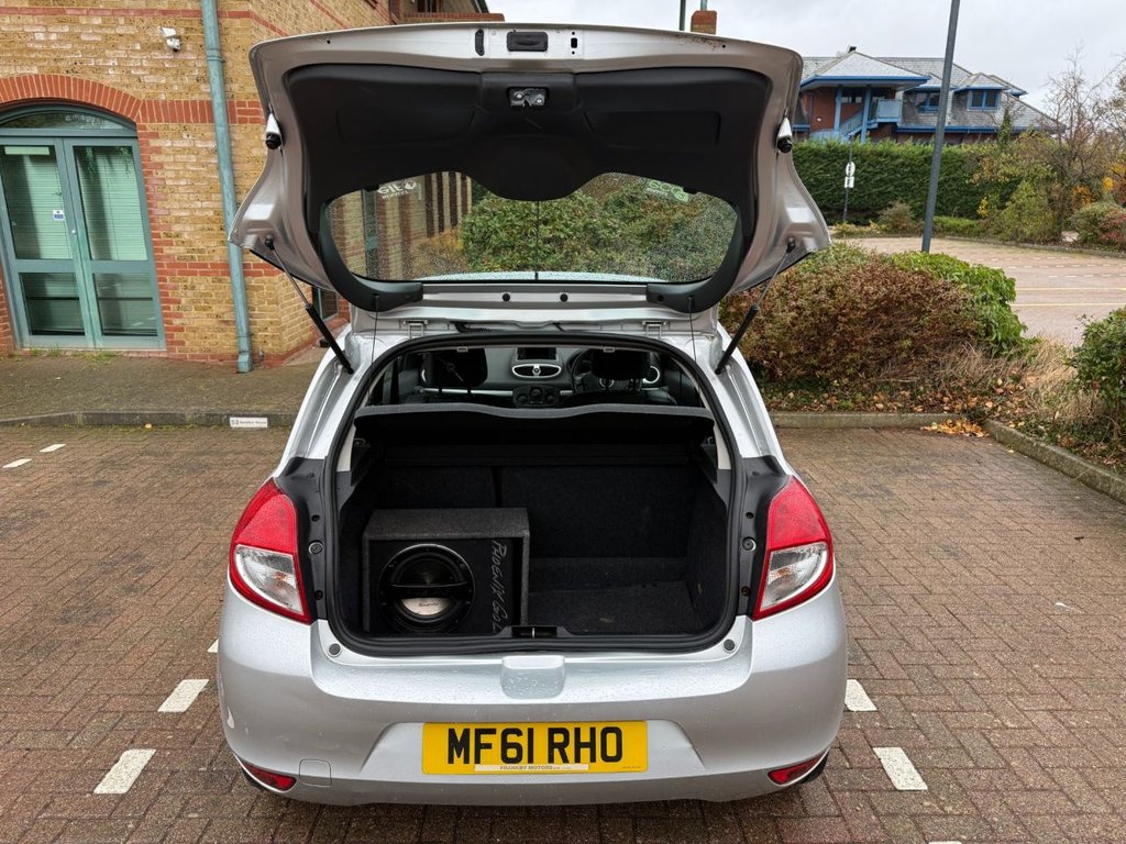 Used Renault Clio 2011 for sale - 76711124: Photo 22