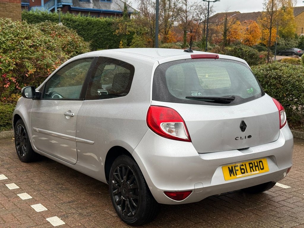 Used Renault Clio 2011 for sale - 76711124: Photo 6