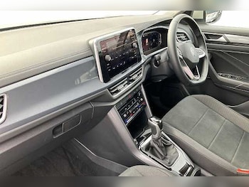 Used Volkswagen T-Roc 2022 for sale - 76119794: Photo 2