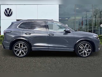 Used Volkswagen Tiguan 2024 for sale - 75700392: Photo