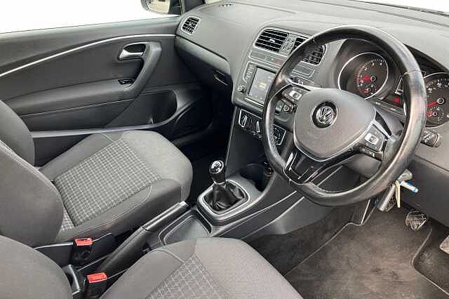Used Volkswagen Polo 2016 for sale - 76197895: Photo 6