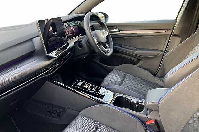 Used Volkswagen Golf 2025 for sale - 76510553: Photo 2