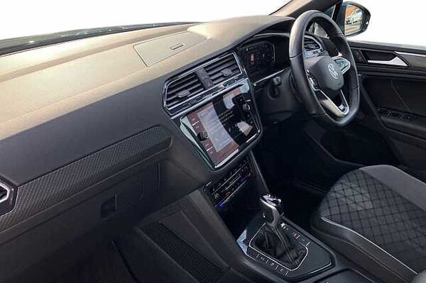 Used Volkswagen Tiguan 2023 for sale - 76019402: Photo 2