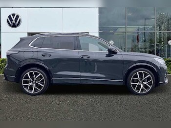 Used Volkswagen Tiguan 2024 for sale - 75261041: Photo