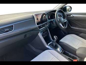 Used Volkswagen T-Roc 2024 for sale - 74003984: Photo