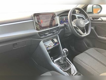 Used Volkswagen T-Roc 2023 for sale - 76119783: Photo